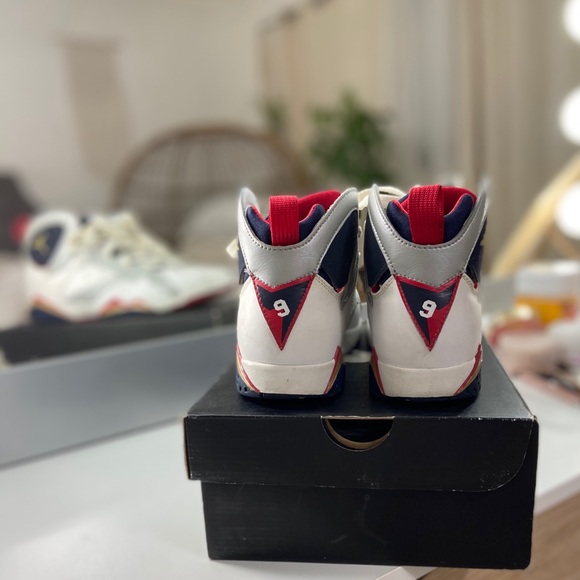 Air Jordan Retro 7 Olympic - Picture 2 of 6